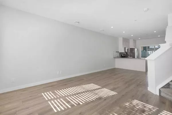 Calgary, AB T3P 1H8,135 Lucas BLVD Northwest