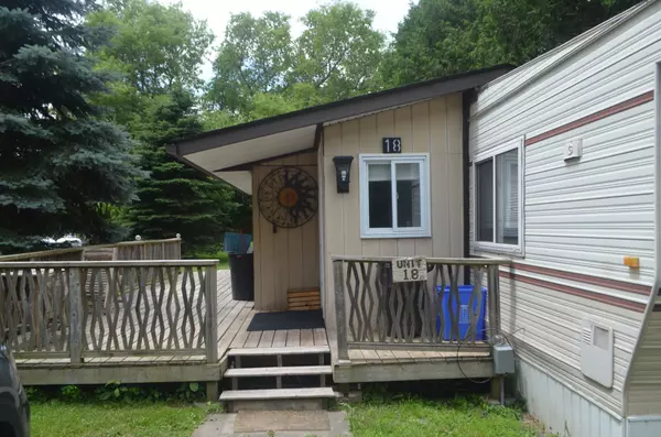 Clarington, ON L1B 1K7,623 King AVE E #18