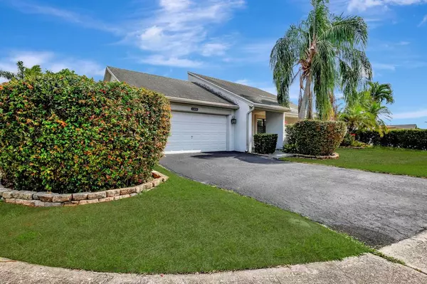 Sunrise, FL 33323,11851 NW 37th St