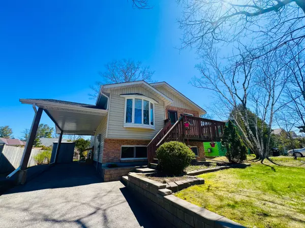 381 Zoo Park RD, Wasaga Beach, ON L9Z 1S7
