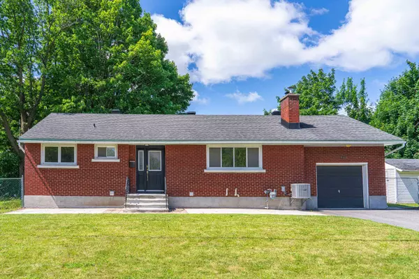 18 Sullivan AVE, Meadowlands - Crestview And Area, ON K2G 1T3