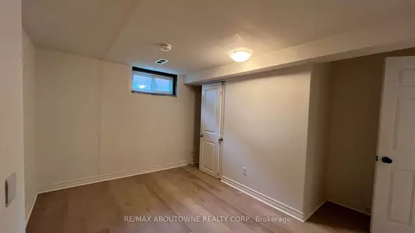 Guelph, ON N1E 3T8,106 Sheridan ST #Basement