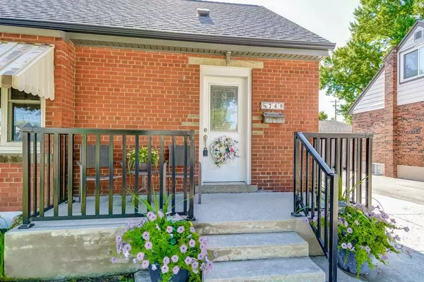 Hamilton, ON L8V 4J9,749 Upper Gage AVE