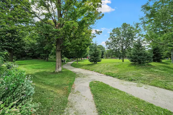 Dows Lake - Civic Hospital And Area, ON K1Y 1Y4,257 Fairmont AVE