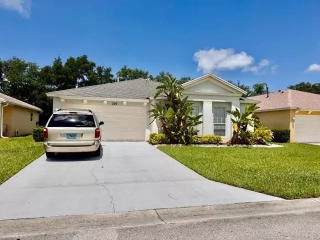 220 SW Lake Forest Way, Port St Lucie, FL 34986