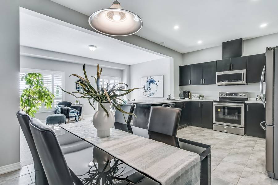 163 Lormont BLVD, Hamilton, ON L8J 0K2