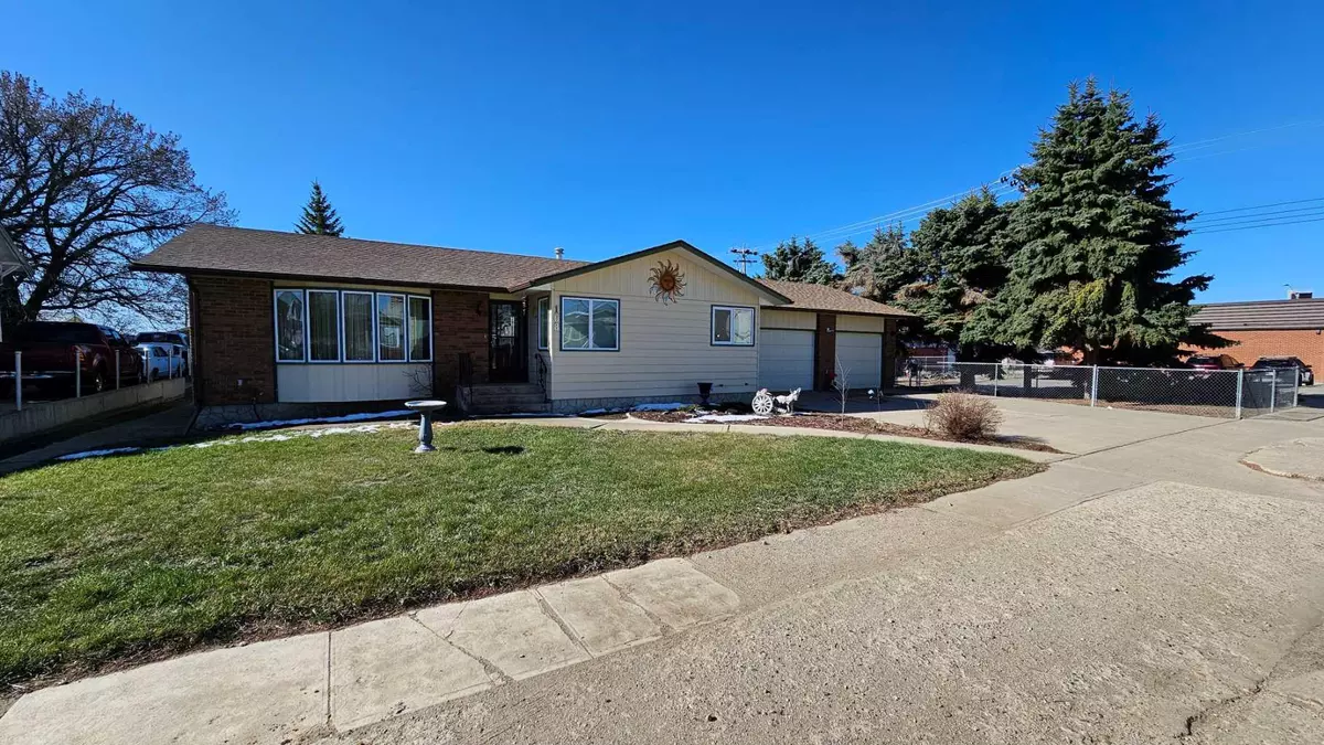 Milk River, AB T0K1M0,108 1 AVE NE