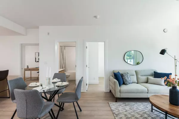 View Royal, BC V9B 1S8,258 Helmcken Rd #404