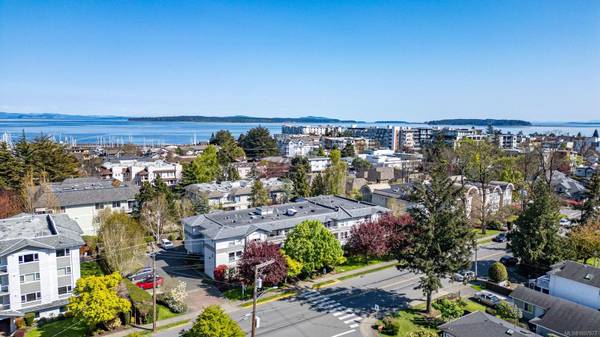 9945 Fifth St #206, Sidney, BC V8L 2V6