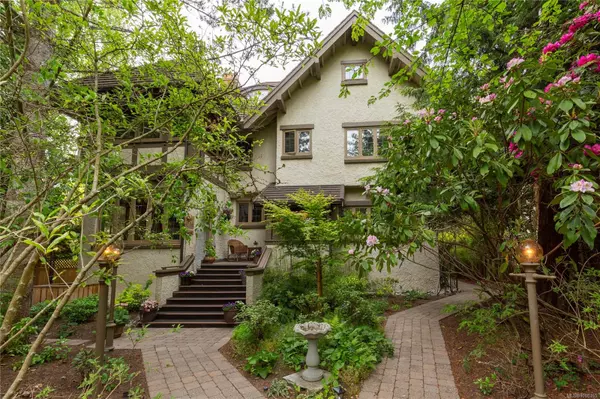 1521 Shasta Pl, Victoria, BC V8S 1Y1