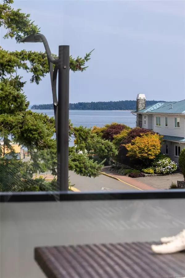Sidney, BC V8L 1W3,2526 Bevan Ave #303