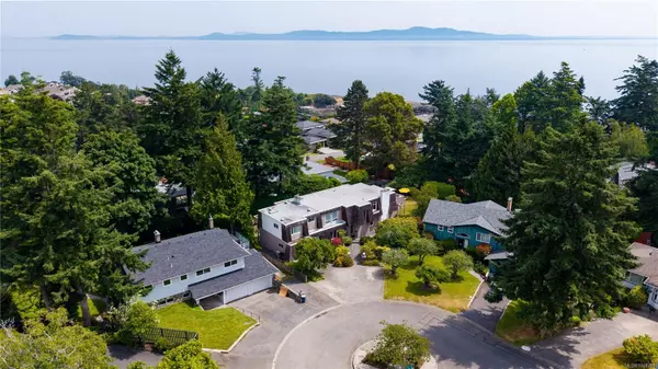 Saanich, BC V8N 4S4,2059 Saltair Pl