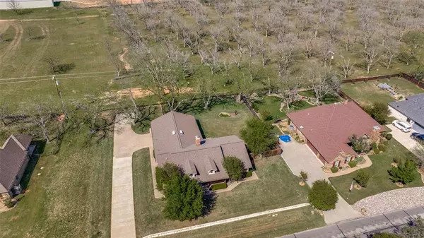 Granbury, TX 76049,9807 Ravenswood Road