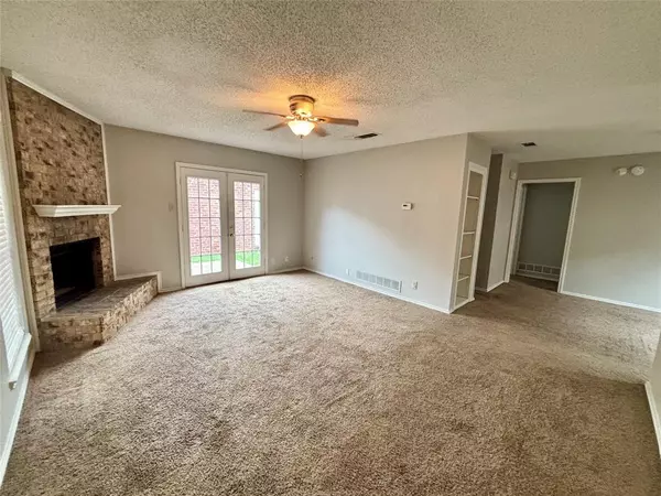 Euless, TX 76039,1720 Magnolia Lane