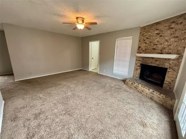 Euless, TX 76039,1720 Magnolia Lane