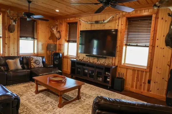 Newcastle, TX 76372,952 Jones Road
