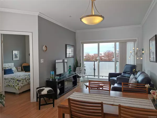 Sidney, BC V8L 2Y9,9751 Fourth St #307