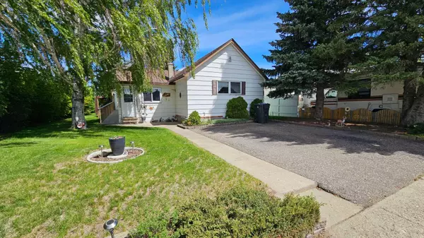 121 2 AVE NW, Milk River, AB T0K1M0