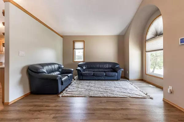 Medicine Hat, AB T1B 4H5,31 Sage Close SE