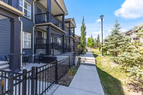 Calgary, AB T3P0S1,132 Evanscrest GDNS NW