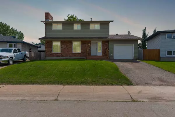 163 Highfield ST, Fort Mcmurray, AB T9H3T1