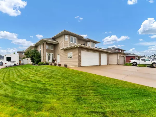 Medicine Hat, AB T1B4S7,97 Stratton Close Southeast