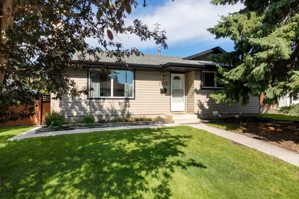 7955 Huntwick HL Northeast, Calgary, AB T2K4G9