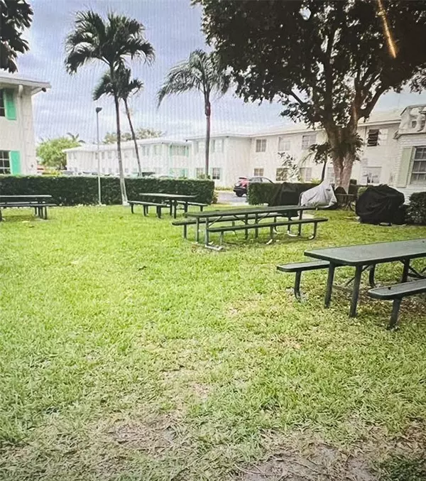 Fort Lauderdale, FL 33308,1851 NE 62nd St #609