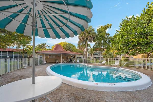 3774 Inverrary Blvd #104P, Lauderhill, FL 33319