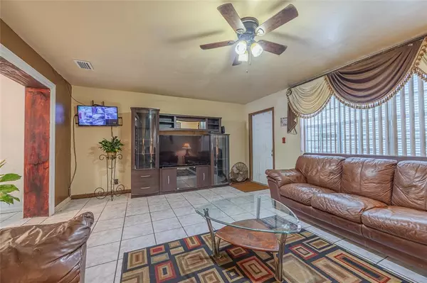 Hollywood, FL 33024,511 N 65th Ave