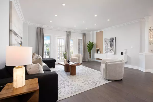 Vaughan, ON L4H 1K4,559 Royalpark WAY