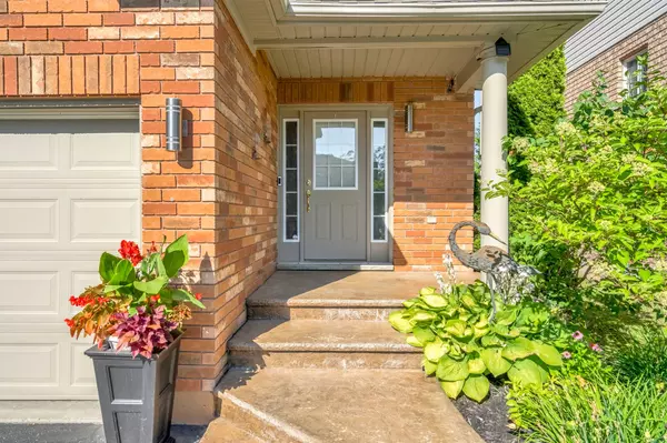 Collingwood, ON L9Y 5K7,53 Connor AVE