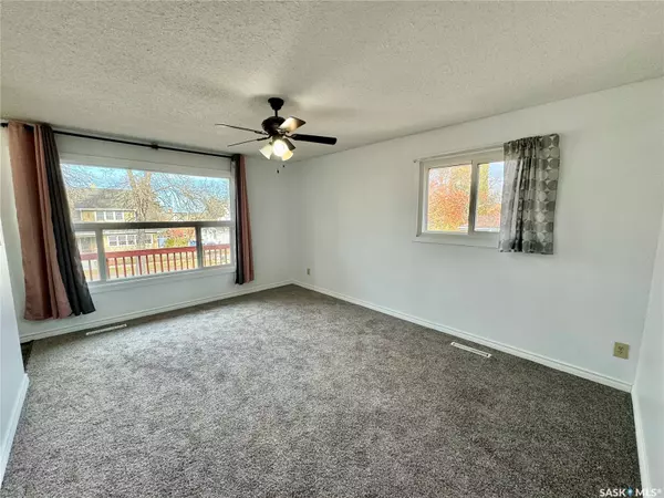Prince Albert, SK S6V 1J3,129 19th STREET E
