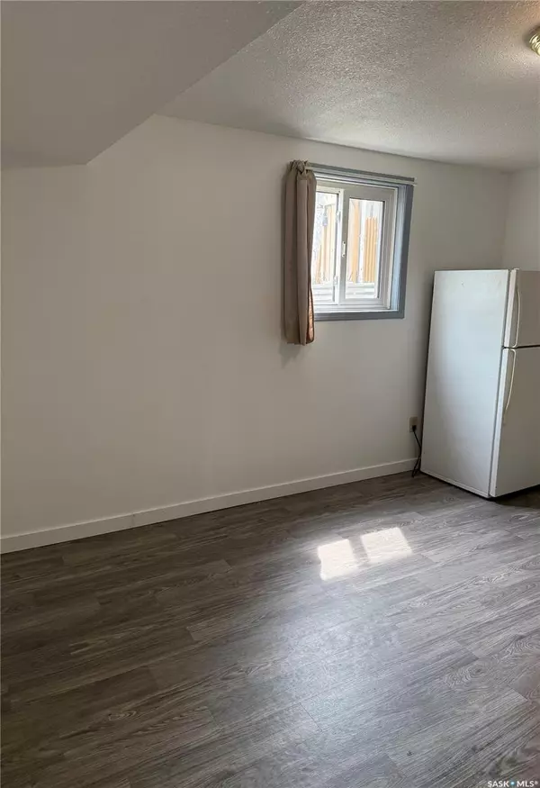 Prince Albert, SK S6V 1J3,129 19th STREET E