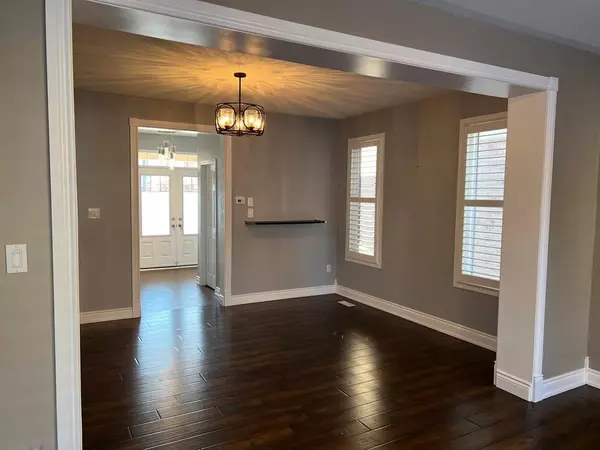 Milton, ON L9T 7T7,883 Pickersgill CRES