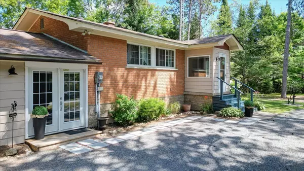 119 McFadden RD, North Kawartha, ON K0L 1A0