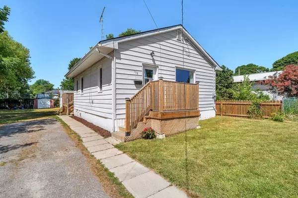 138 Stanley ST, Belleville, ON K8N 4A2