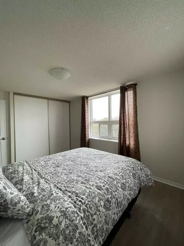 London East, ON N5V 2A2,626 First ST #401