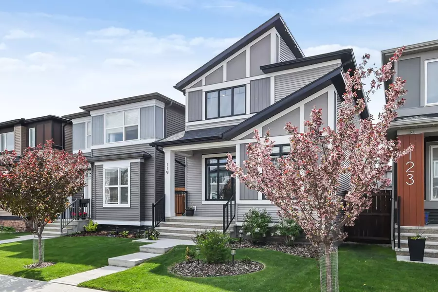 119 Wolf Creek MNR Southeast, Calgary, AB T2X 4A1