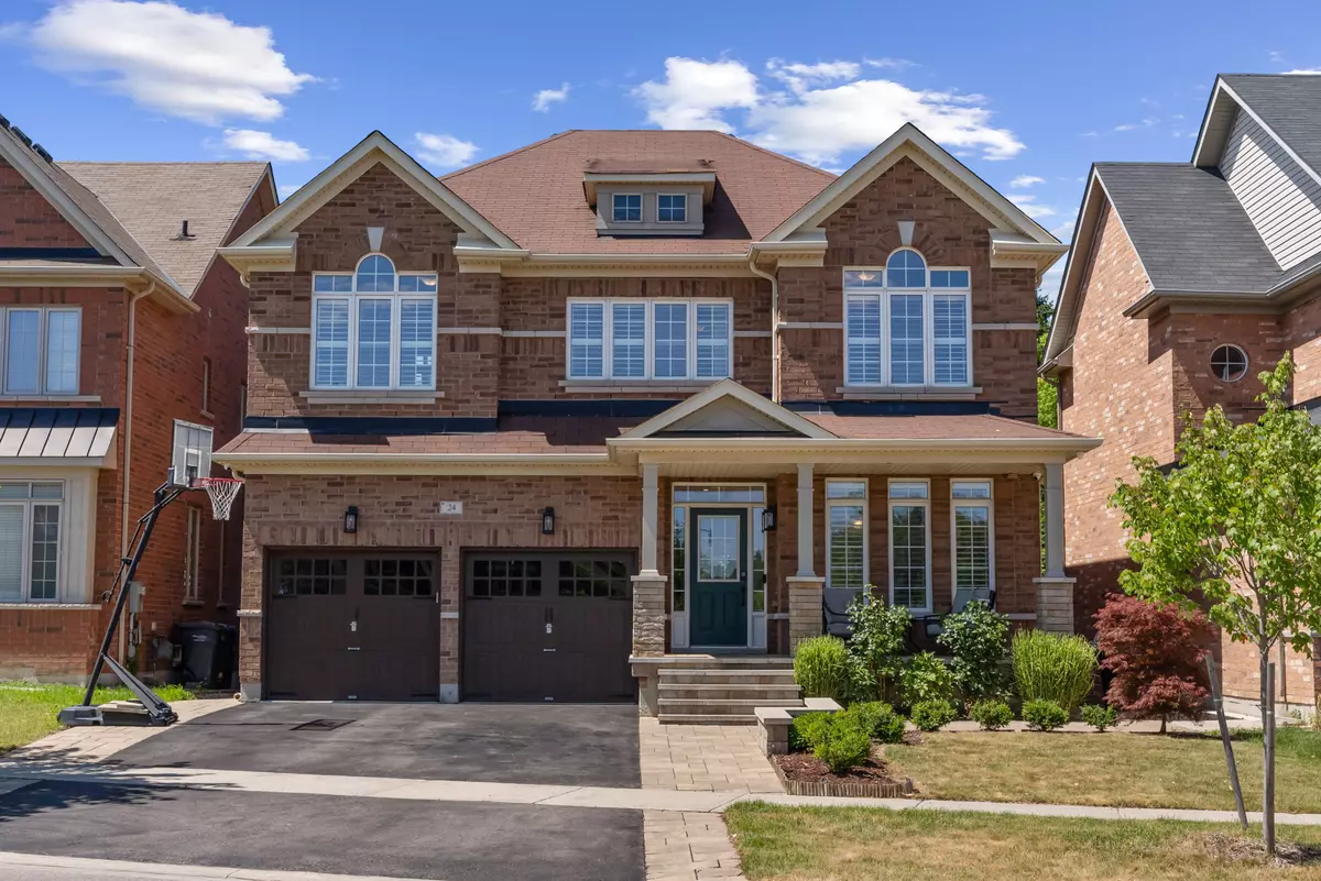 Brampton, ON L6Y 2M7,24 George Robinson DR