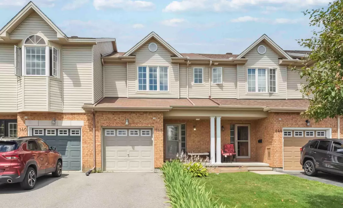 Kanata, ON K2S 0J4,142 Lokoya ST