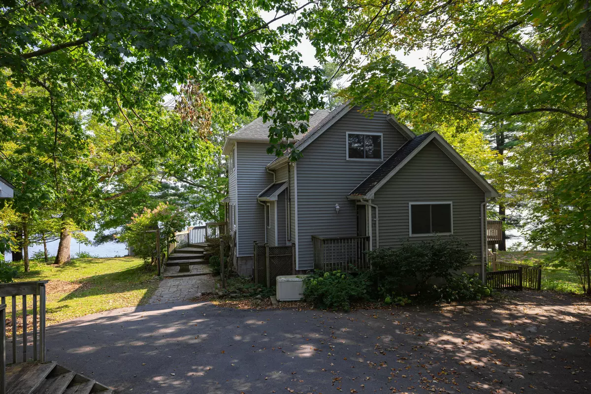 Frontenac, ON K0H 1T0,1070 WEST SHORE LN