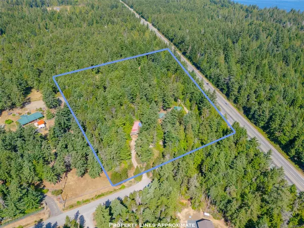 Qualicum Beach, BC V9K 2G1,300 Oakdowne Rd