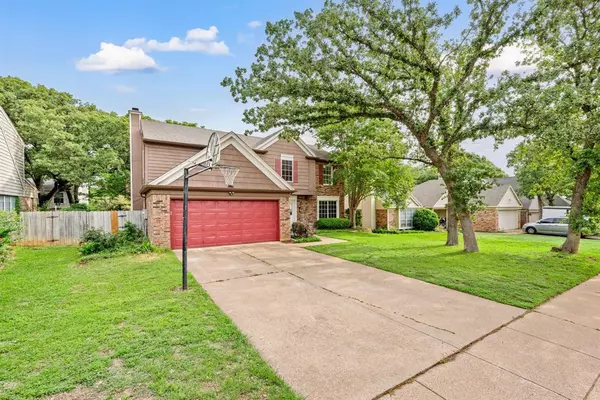 Grapevine, TX 76051,516 Briarcroft Drive