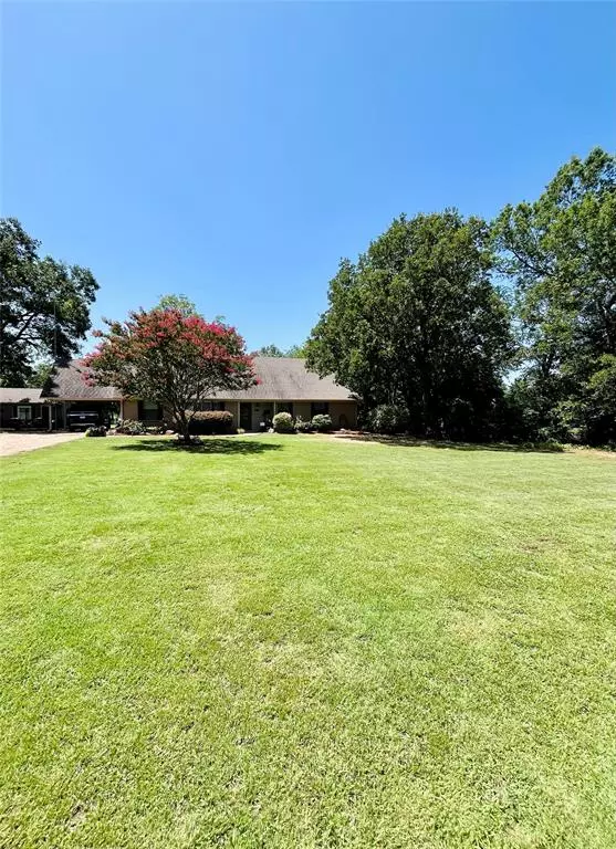 620 County Road 32900, Paris, TX 75460