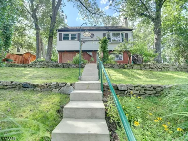2 Roger Ave, Wanaque Boro, NJ 07420