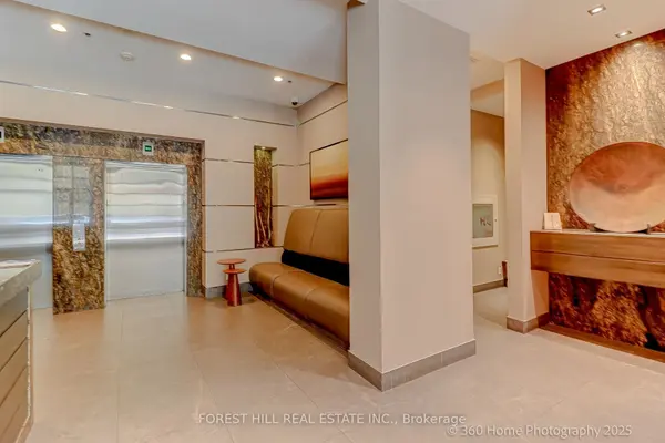 8 Scollard ST #302, Toronto C02, ON M5R 1M2