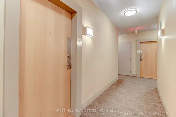 8 Scollard ST #302, Toronto C02, ON M5R 1M2