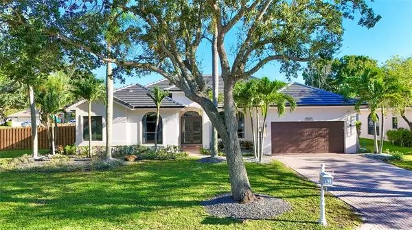 16260 Owasco Cir, Davie, FL 33331
