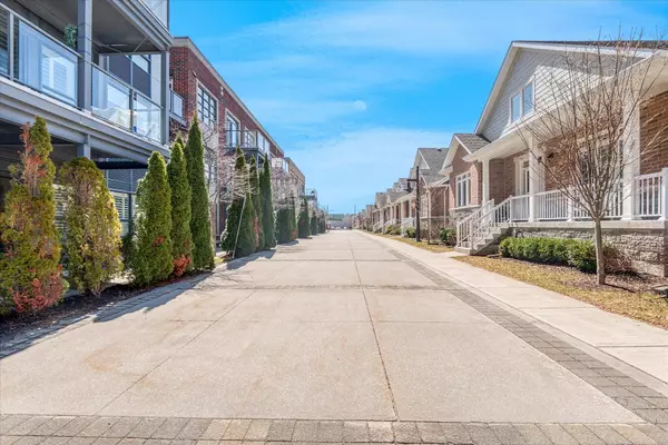 Collingwood, ON L9Y 2X4,4 Emerson Mews
